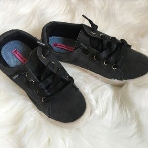 rock and candy pert sneaker